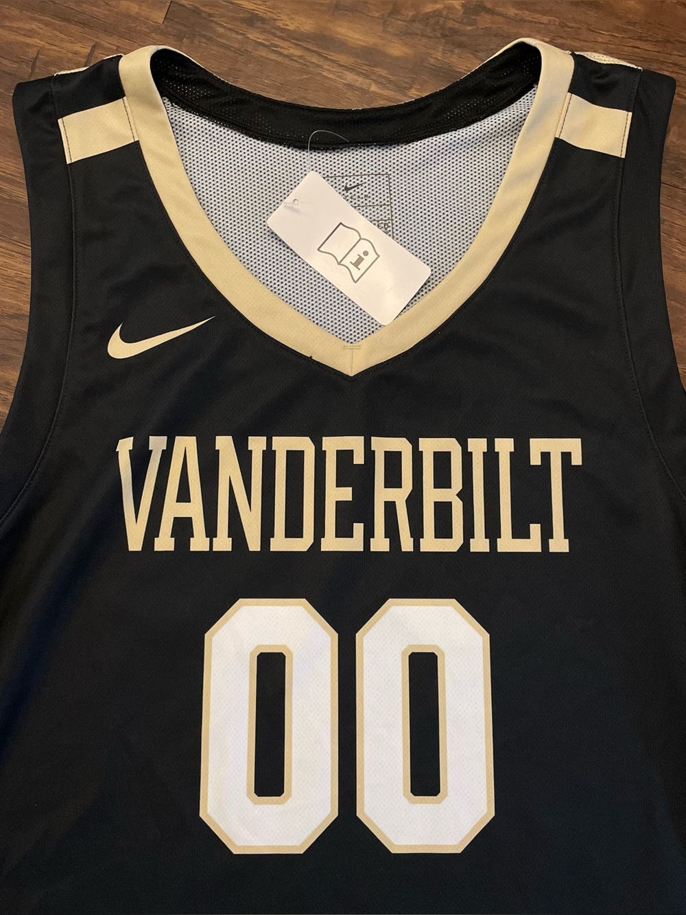 Nike NWT NCAA Vanderbilt Basketball Jersey Large